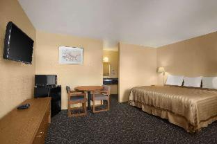 Wenatchee Hotel | Pet-Friendly Getaway at Travelodge by Wyndham Wenatchee