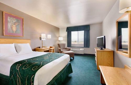 Daggett Hotel | Budget-Friendly Travelodge by Wyndham Yermo with Great Amenities