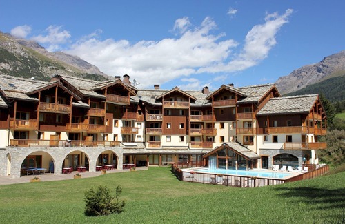 Val Cenis Apartment | travelski home premium - Résidence Les Alpages de Val Cenis 4*