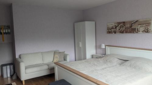 Alt-Travemunde/Ronnau Apartment | Pet-Friendly Getaway at Travemünde Kleine Perle