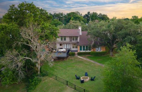 Cardinal Hills House | Travis by AvantStay: Ideal Waterfront Lake Retreat for Families
