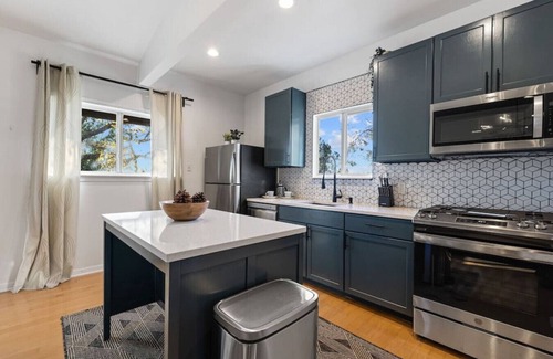 Greater South River City House | Travis Heights 2BR Guest House - Walk to South Congress