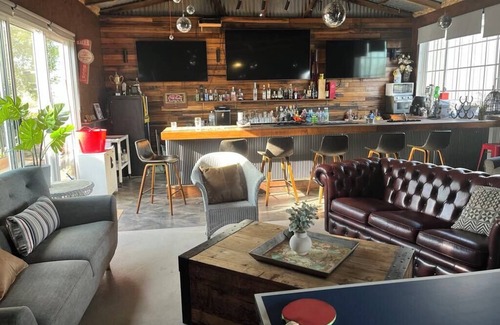 Gundaroo Other | Trawalla - an entire house & pool bar rental on a working farm near Canberra