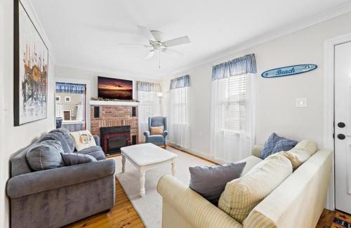 North Beach Haven Apartment | Family-Friendly Retreat at Traynor 1 for Memorable Stays
