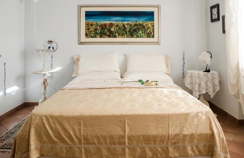 Cartoceto Bed & Breakfast | Experience Tre Civette Sul Comò: Pet-Friendly & Family Ready
