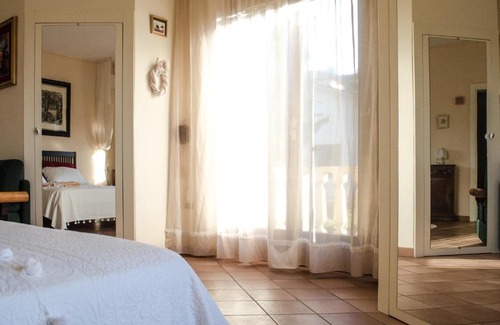 Cartoceto Bed & Breakfast | Experience Tre Civette Sul Comò: Pet-Friendly & Family Ready