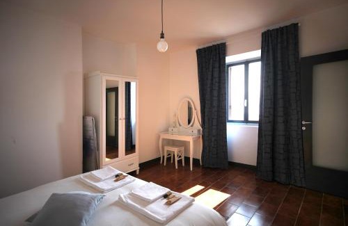 Perledo Apartment | Relaxing Retreat at Tre Finestre Sul Lago – Rated 9.6/10
