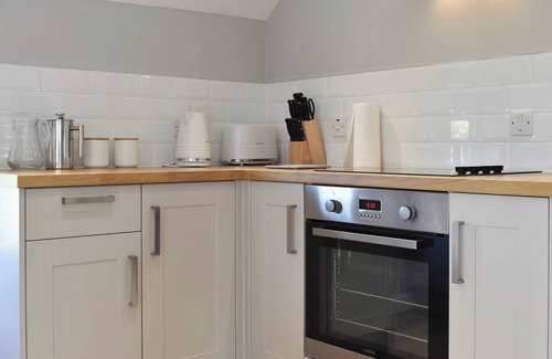 Warton Cottage | Exceptional 2 Bedroom Retreat in Warton with Ocean Views