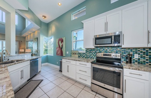 Treasure Island House | Beachfront Treasure Island Villa with Private Pool & Ocean View