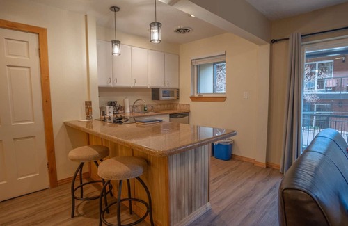 Downtown Park City Hotel | Relaxing Retreat at Treasure Mountain Inn, Park City Suite