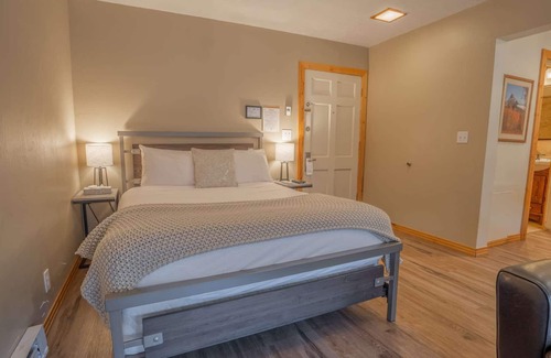 Downtown Park City Hotel | Relaxing Retreat at Treasure Mountain Inn, Park City Suite