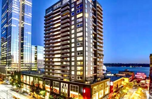 Downtown Seattle Apartment | Treasure on the Sound