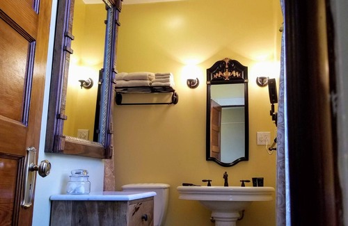 Front Park Bed & Breakfast | Experience Victorian Charm with Pool & Family Amenities