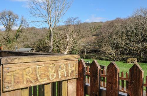 Saint Breward House | Discover Trebah: Family-Friendly Haven with Pool & Pets