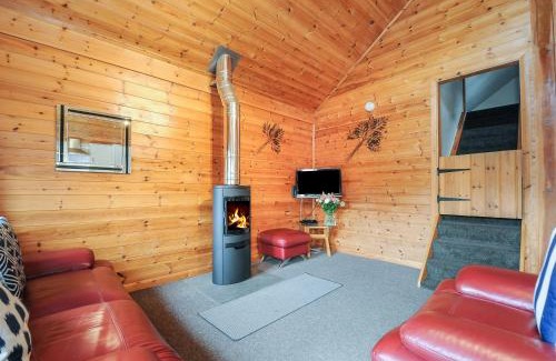 Saint Breward House | Discover Trebah: Family-Friendly Haven with Pool & Pets