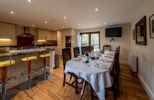 Llanfihangel Tal-y-llyn House | Trebarried Mill C17th: Ideal for Groups & Families