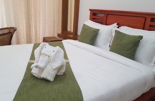 Devikolam Bed & Breakfast | Eco-Friendly Escape at Tree Blanche Munnar with Pool & Dining