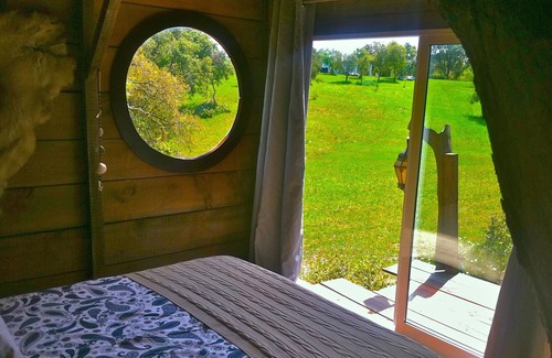 Santiago do Cacem House | Cozy Tree-Cabane with Ocean View and Pool Access