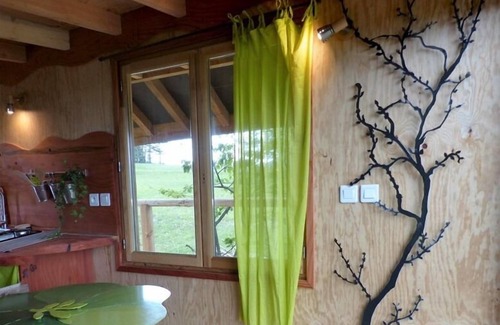 Saint-Paul-les-Monestier Cabin | Inviting Tree House with Mountain Views & Private Bathroom