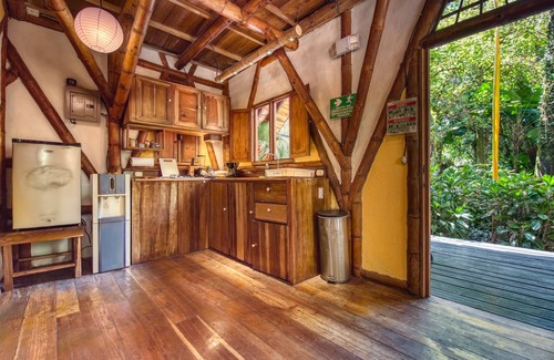 Chiguata Apartment | Relax at Tree House Lodge with Ocean Views & Spa Access