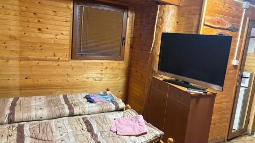 Vitosha District Hotel | Cozy Tree House: Pet Friendly with Restaurant & Breakfast