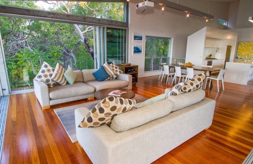 Agnes Water House | Experience TREE HOUSE - SUNRISE AT 1770 with Oceanfront Views