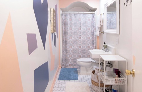 Five Points South House | Tree House: Guest Rated 9.8 with Spa and Family Amenities