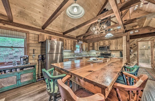 Ruidoso Cabin | Tree-Lined 'Polly's Perch' w/Mountain Views!