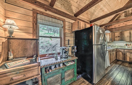 Ruidoso Cabin | Tree-Lined 'Polly's Perch' w/Mountain Views!