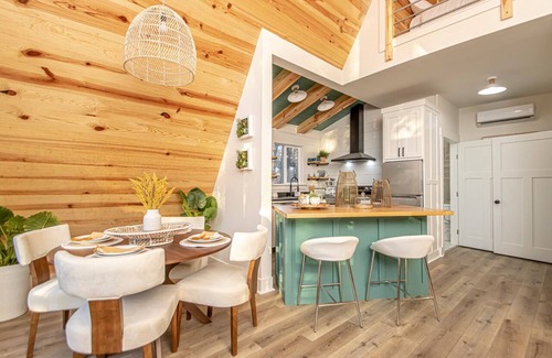 Saint Joe Ski Chalet | Relax at Tree Loft Rock - Hot Tub & Pool Near Buffalo River