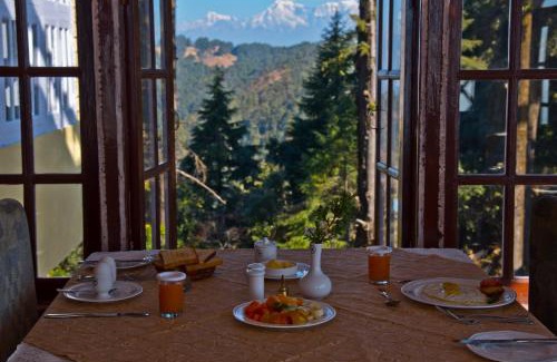 Binsar Resort | Discover Tree of Life Grand Oak Manor in Binsar, 4-Star Stay