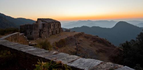 Binsar Resort | Discover Tree of Life Grand Oak Manor in Binsar, 4-Star Stay