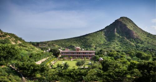 Udaipurwati Hotel | Relax at Tree of Life Inderpura Resort in Udaipurwati