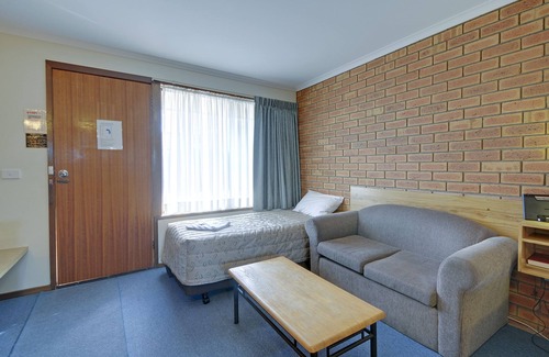 Morwell Hotel | Comfortable Tree Rose Motel in Morwell with Family Amenities