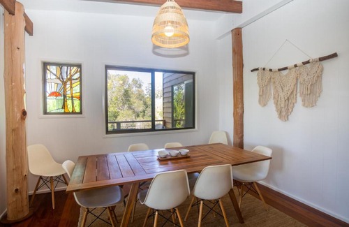 Point Lookout House | Cozy Tree & Sea Retreat - Family-Friendly Dual Living Space