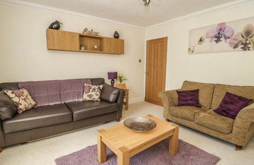 Ripon House | Pet-Friendly Tree Top Cottage: Guest Rated 10/10 Stay