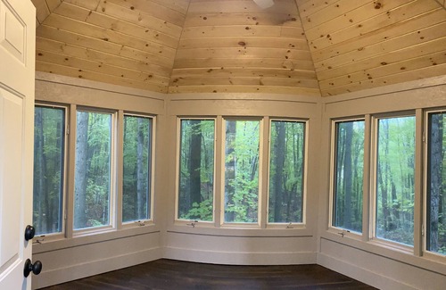 Mancelona Cottage | Enchanting Tree Top Cottage Surrounded by Nature's Beauty