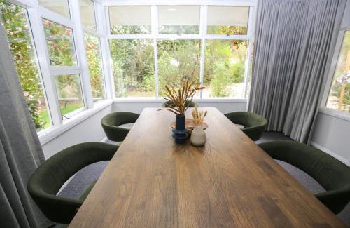 Wandiligong House | Comfortable Tree View Cottage - Ideal for Families