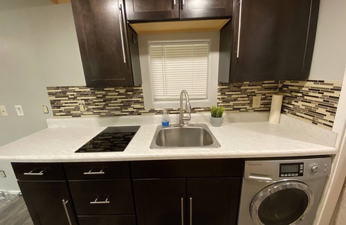 Corbett - Terwilliger - Lair Hill House | Tree View Tiny House: Cozy Retreat Near Lewis & Clark