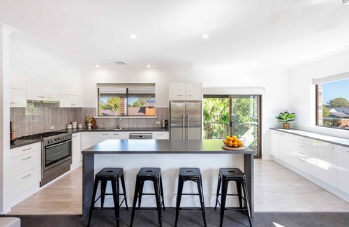 Yamba House | Relaxing Tree Views at Oceanstays with Stunning Oceanfront