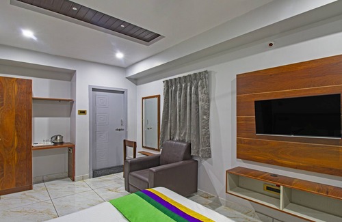 Guntur Hotel | Comfortable Stay at Treebo Abhi Suites, Guntur with Breakfast
