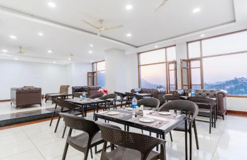 Bajoral Khurd Hotel | Cozy Anand Hotel: Pet-Friendly Stay with Breakfast Included