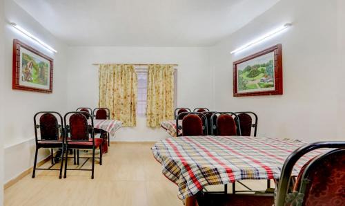 Kandal Hotel | Convenient Treebo Atithi Bhavan Near Ooty Lake with Dining