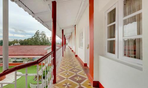 Kandal Hotel | Convenient Treebo Atithi Bhavan Near Ooty Lake with Dining