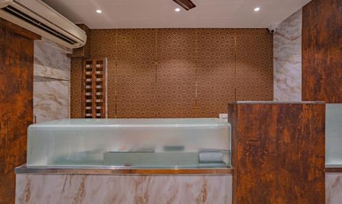Malad West Hotel | Comfortable Treebo Atithi Inn Malad with Dining Options