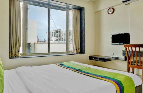 Hadapsar Hotel | Exceptional Stay at Treebo Bhagyashree Executive Hotel
