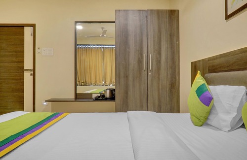 Hadapsar Hotel | Exceptional Stay at Treebo Bhagyashree Executive Hotel