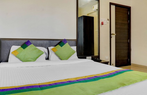 Hadapsar Hotel | Exceptional Stay at Treebo Bhagyashree Executive Hotel