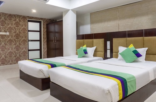 Aundh Hotel | Cozy Treebo Bhairavee Hotel in Baner with Free Breakfast