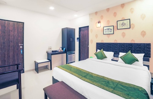 Nagpur Hotel | Explore Treebo Chalets Near Nagpur Airport with Dining & More